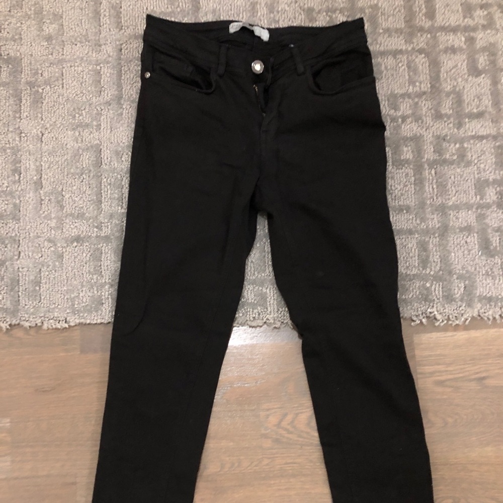 Black skinny jeans